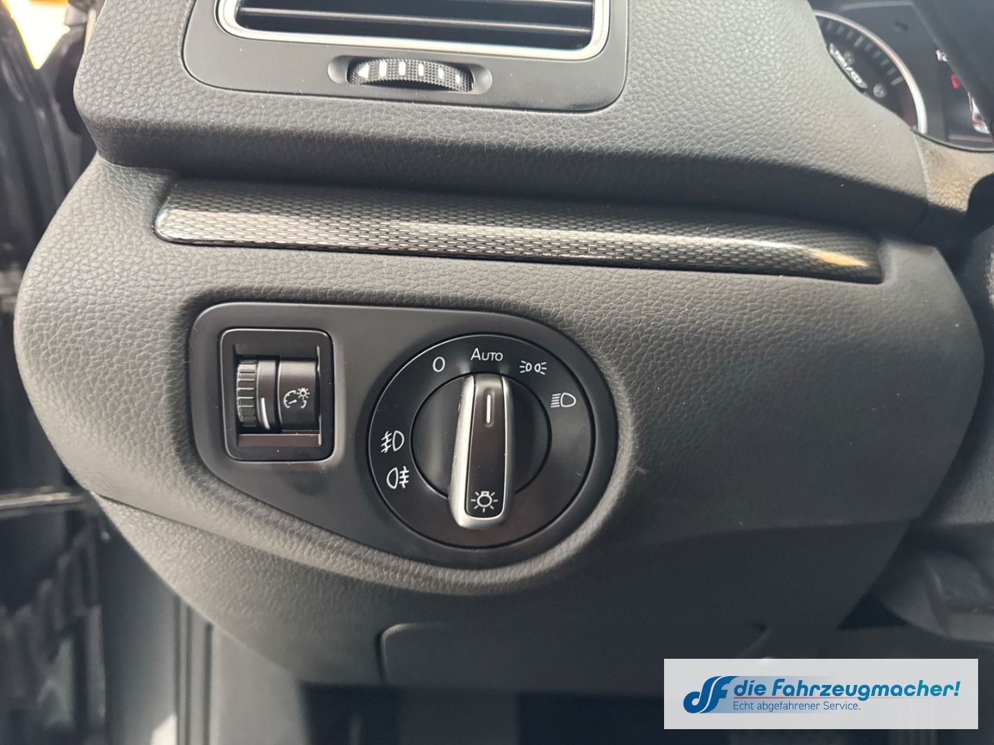 Fahrzeugabbildung SEAT Alhambra Xcellence 7-Sitzer AD AHK-klappbar Memo