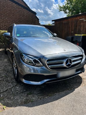 MERCEDES-BENZ Mercedes Benz E-Klasse 200 T Avantgarde/Na...