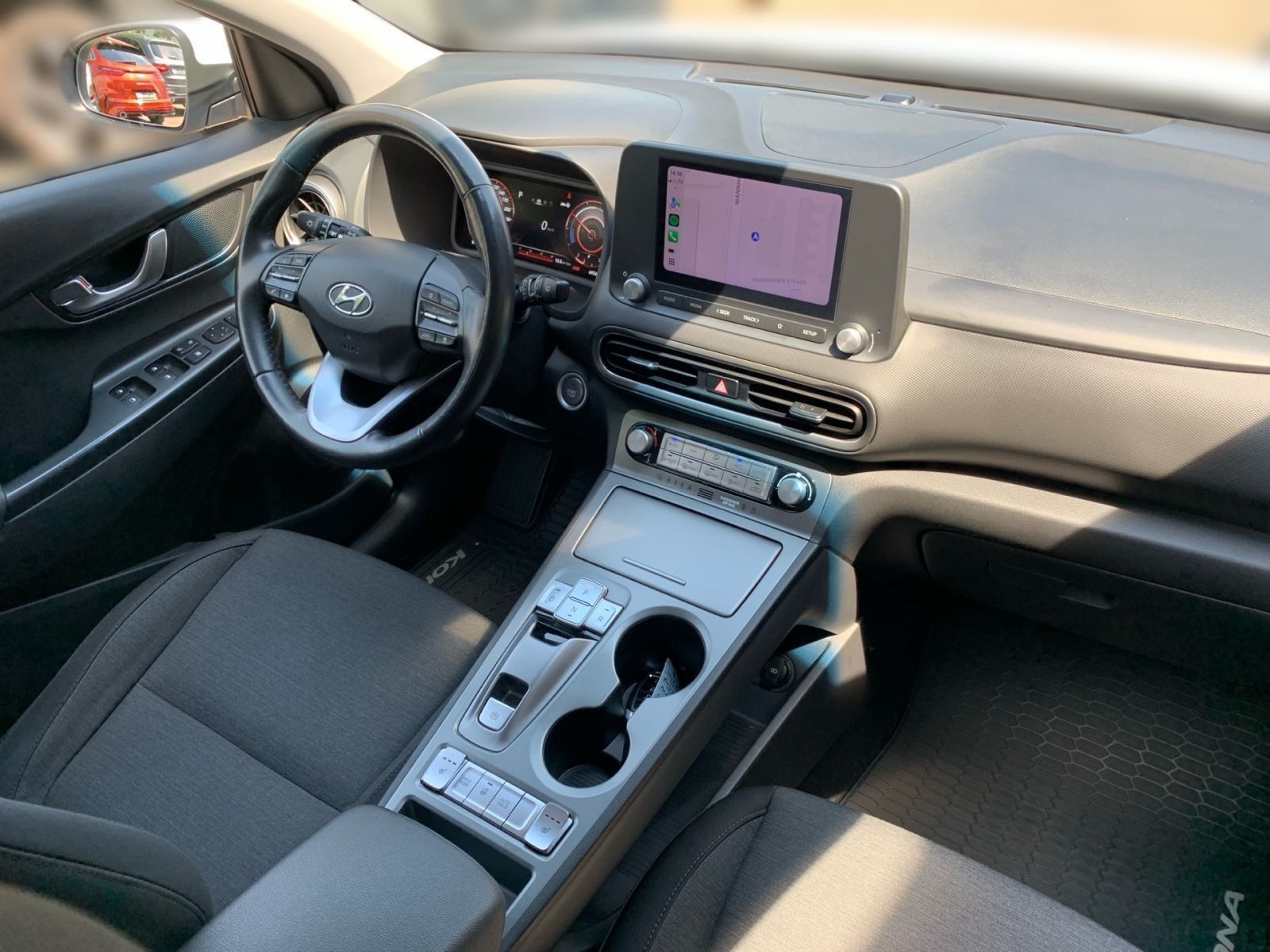 Fahrzeugabbildung Hyundai KONA Select Elektro 11 kW OBC Sitzheizung