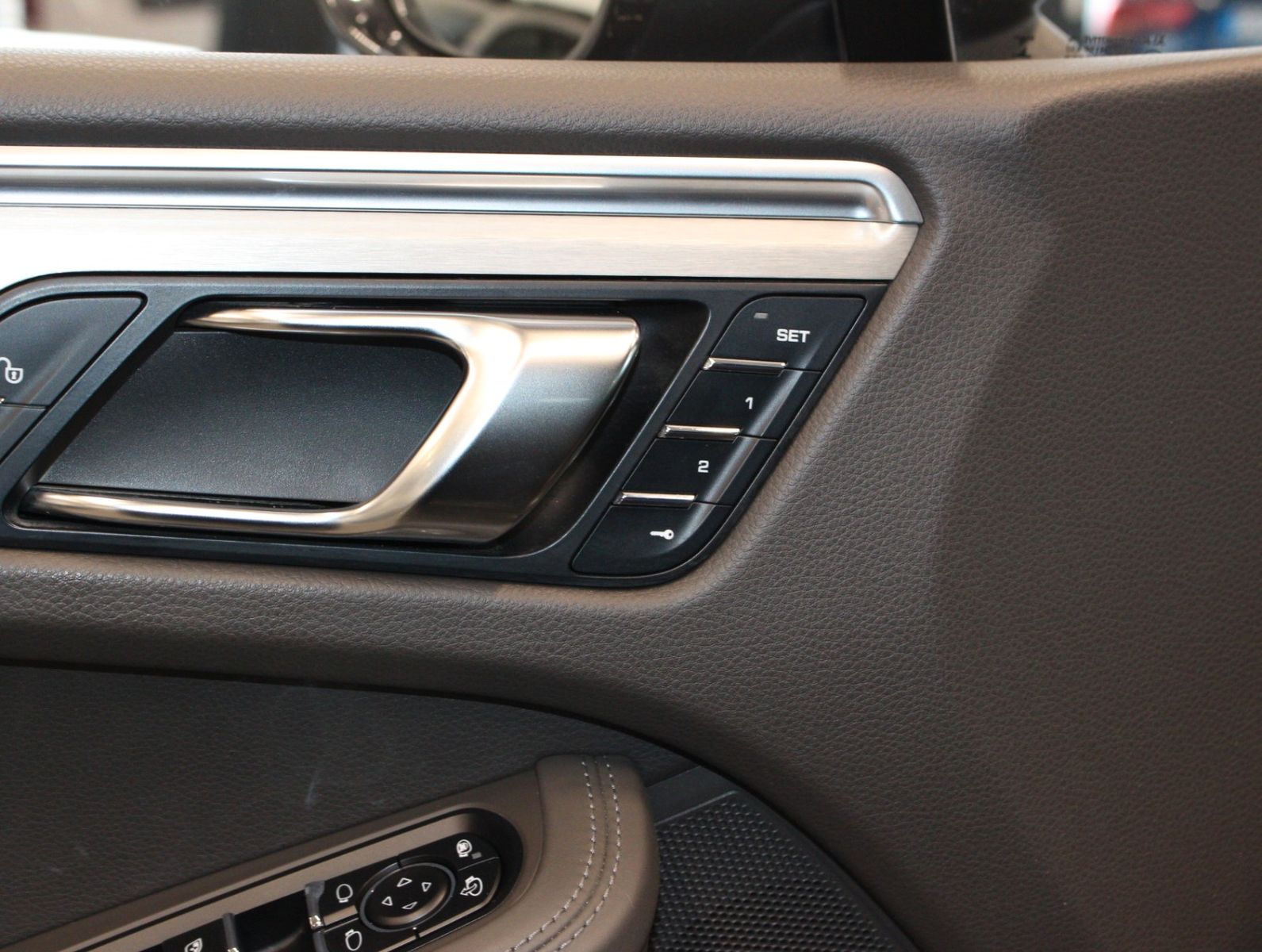 Fahrzeugabbildung Porsche Macan GTS Sport Design Sport Chrono*Pano