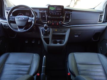 Ford Tourneo Custom - 11