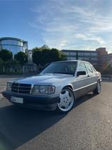 Mercedes-Benz 190E 1.8 | Lackiert & Rostfrei | TOP Zustand - Mercedes-Benz 190 Gebrauchtwagen in Bonn