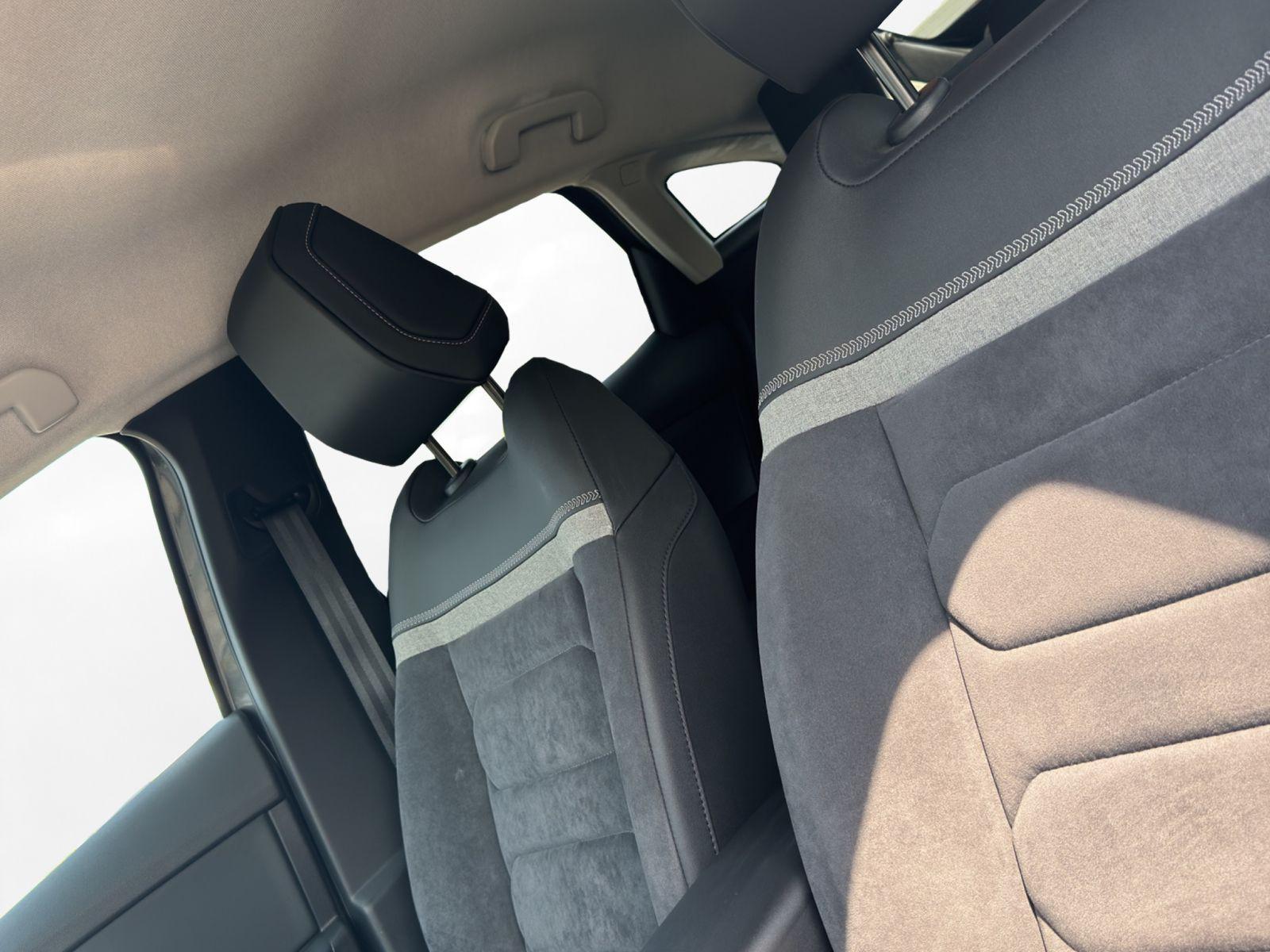 Citroën C4 PT130 EAT8 Max Kamera vorn/hinten PDC ACC SHZ