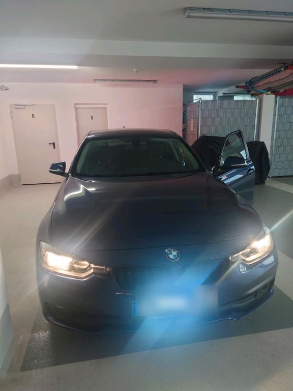 Image of BMW 320