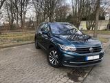 Volkswagen VW Tiguan top gepflegt - 1.5 TSI DSG ACTIVE