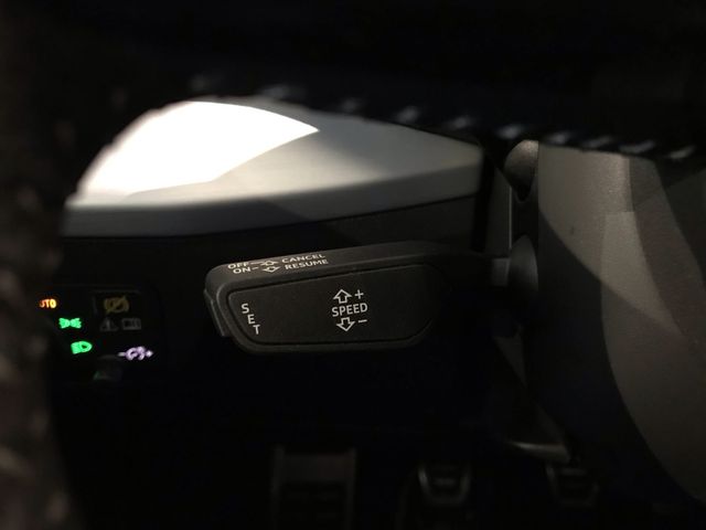 Q2 sport 1.4 TFSI 6-Gang*S-Line*NAVI*