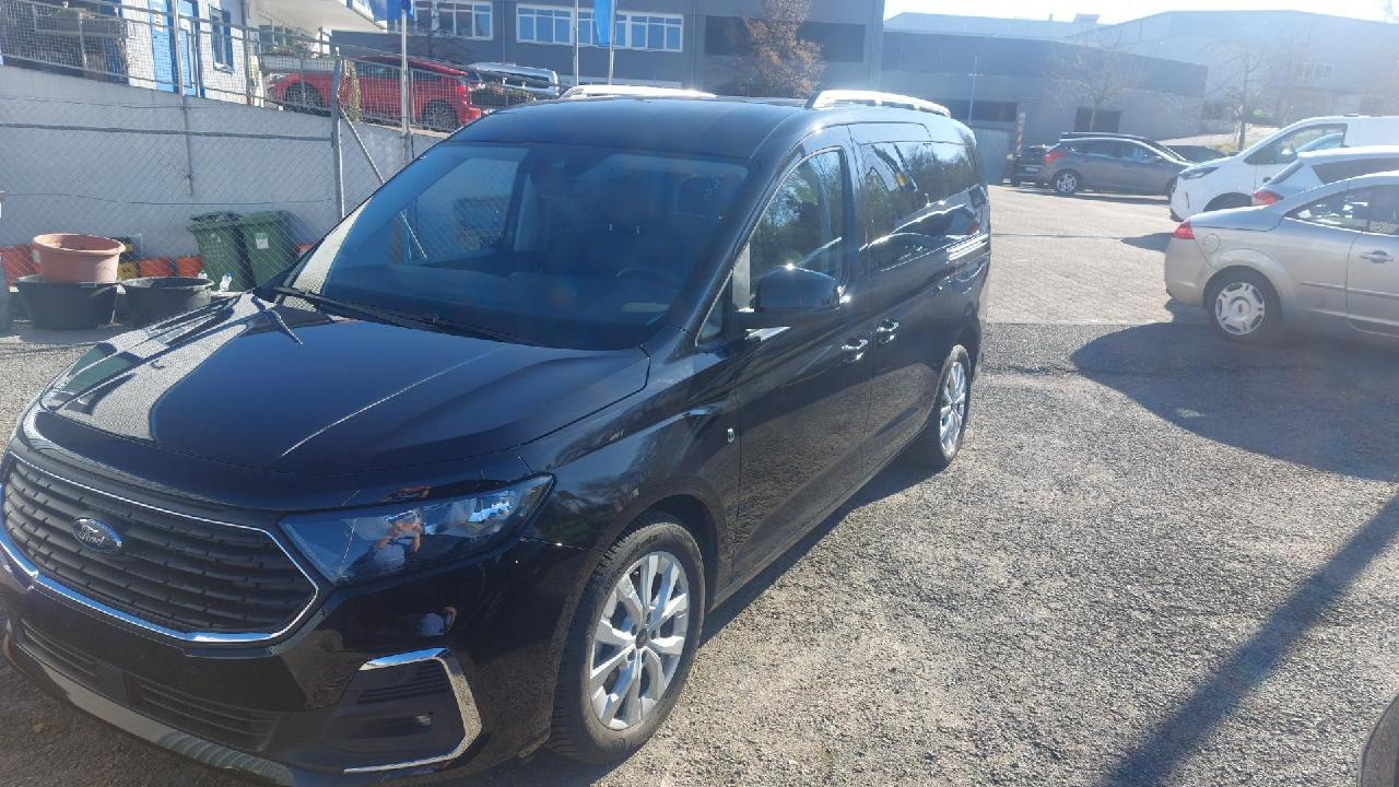 Ford Grand Tourneo Connect Titanium