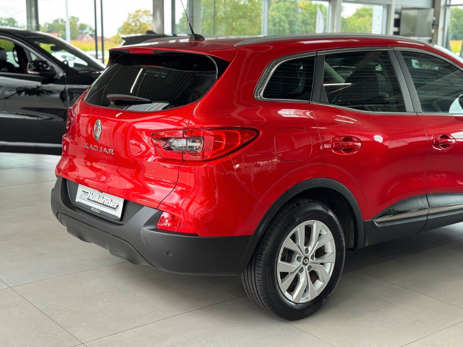 Fahrzeugabbildung Renault Kadjar 1.3 TCe 140 Limited "AHK Kamera DeLuxe"
