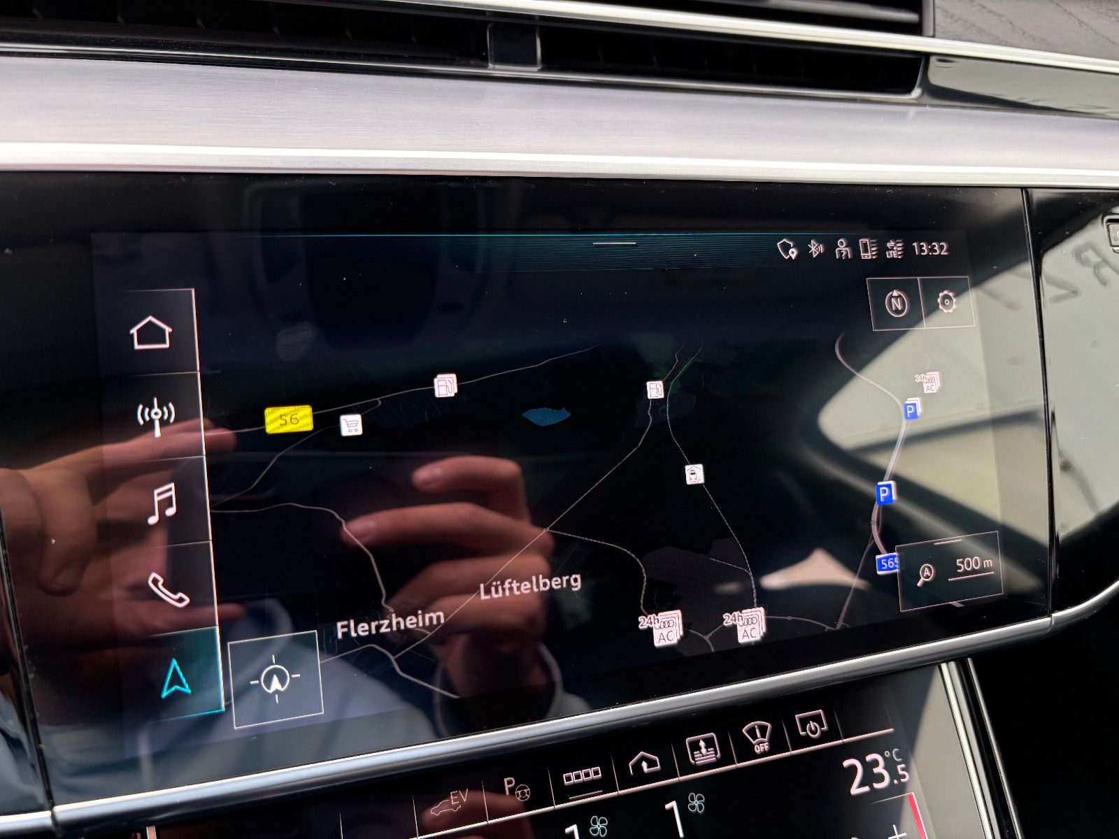 Fahrzeugabbildung Audi A8 60 TFSI e L quattro/Chauffeur-Paket/Fond-TV/