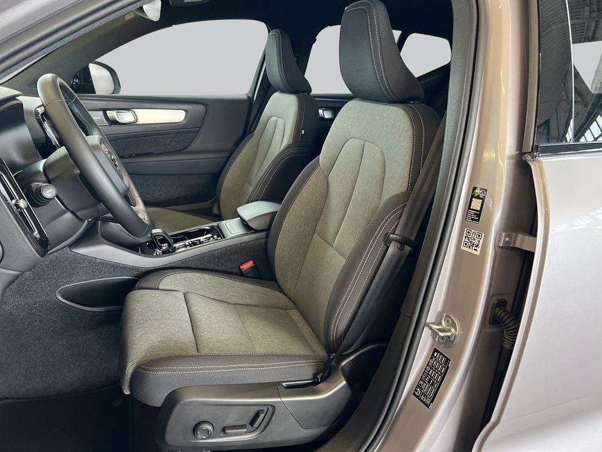 Volvo XC40 B3 Plus-Dark DKG Glasd Pixel-LED Pilot BLIS