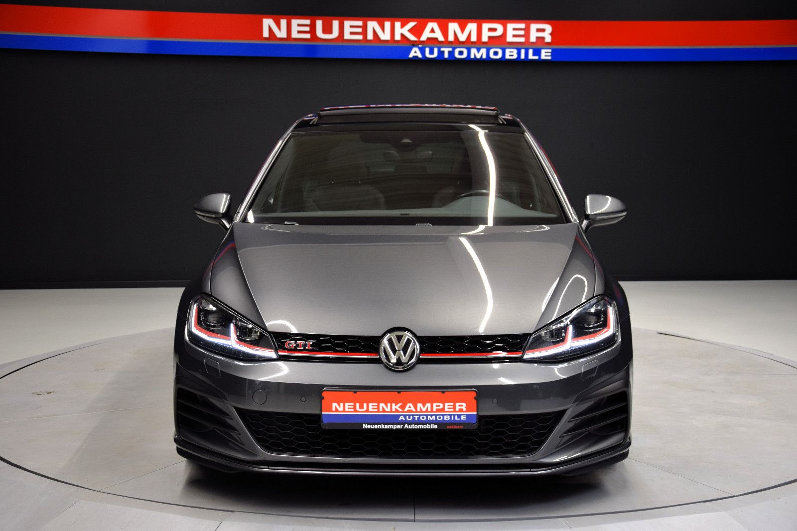 Fahrzeugabbildung Volkswagen Golf VII Lim GTI Performance DSG Pano Virtual OZ