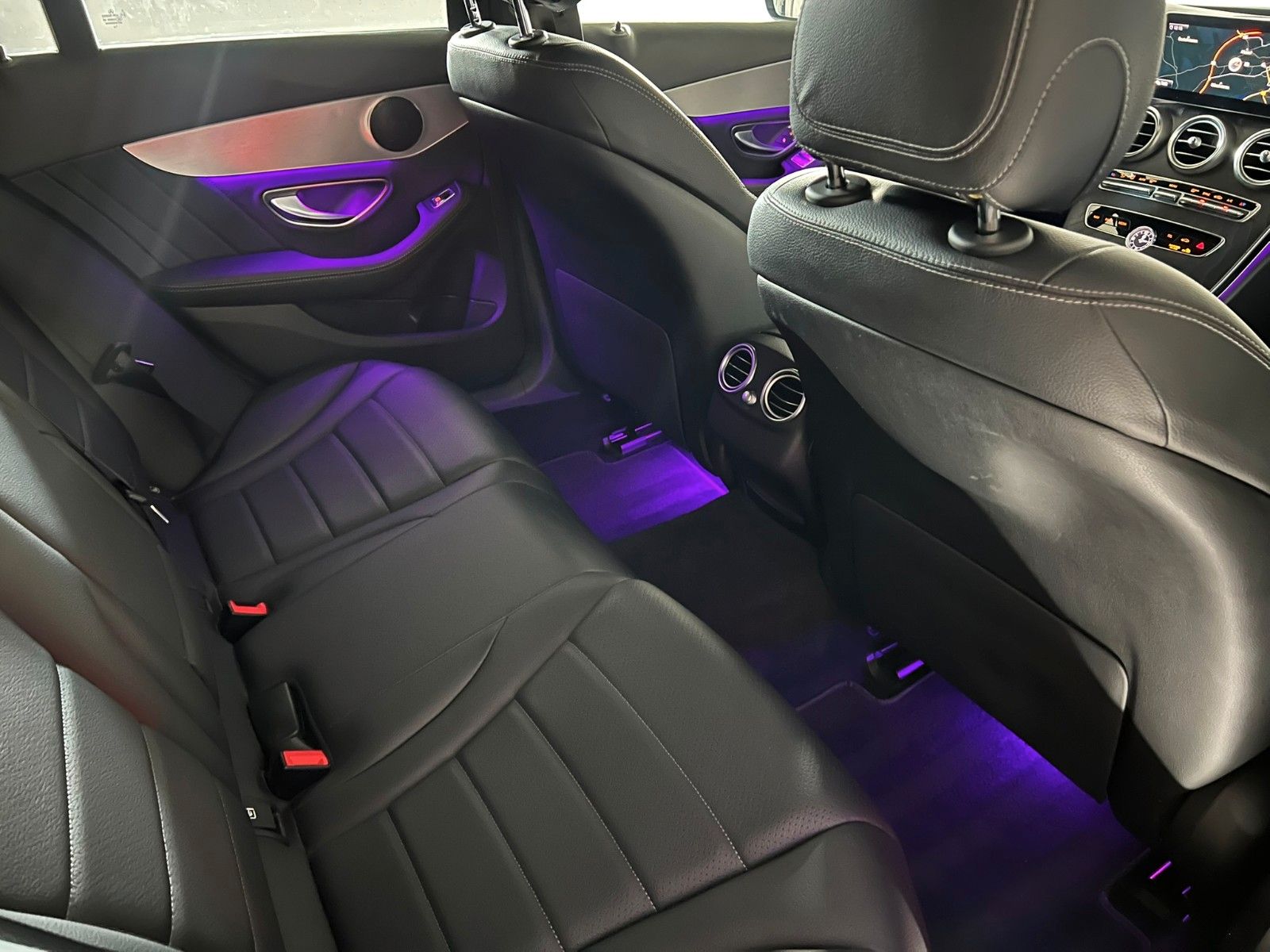 Fahrzeugabbildung Mercedes-Benz C 300 d Lim. AMG-LINE/COMAND/KAM/VIRCO/AMBI+