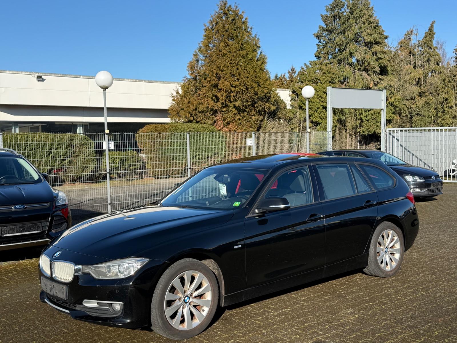 BMW 320d Touring Modern Leder Navi Bi-Xenon Panoram