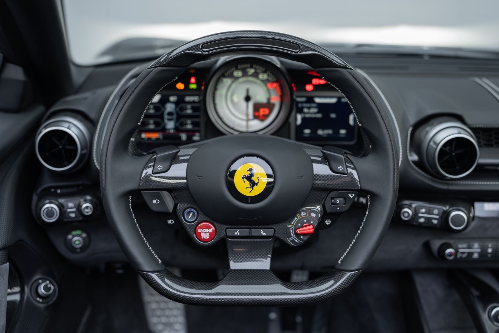 Fahrzeugabbildung Ferrari 812 GTS TAILOR MADE/CARBON/LIFT/STRIPE/TOP