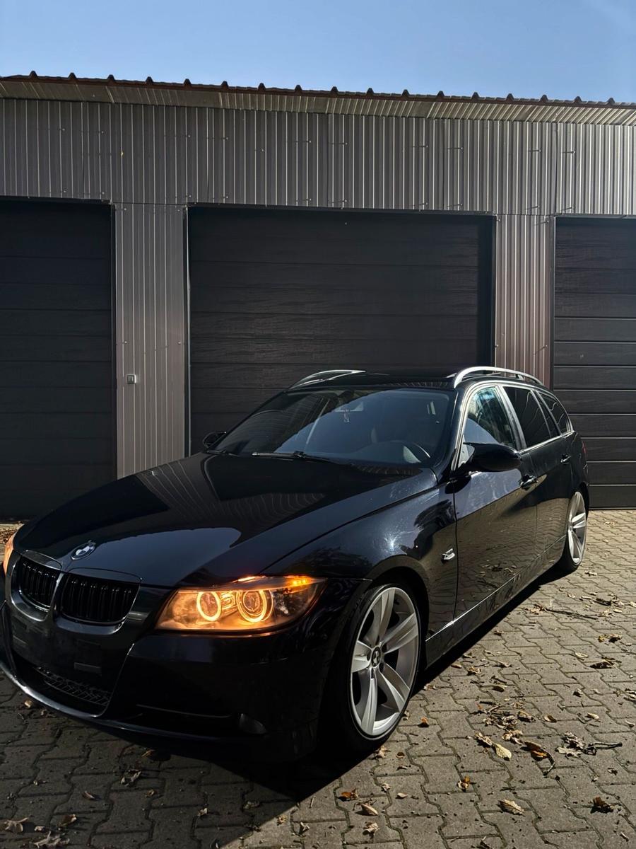 BMW 330
