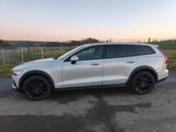 Volvo V60 Cross Country D4 AWD Geartronic - - Volvo V60 Cross Country Kombi Gebrauchtwagen