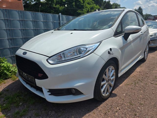 Ford Fiesta Sync Edition ST-Line "Motor Läuft Unruhig