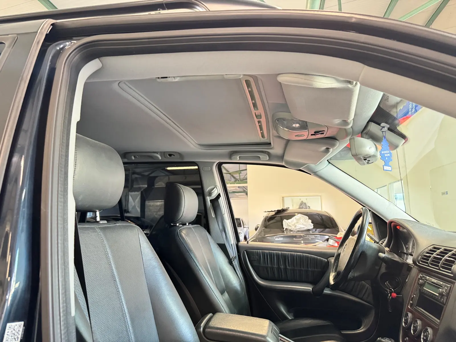 Mercedes-Benz ML350 2004 — photo 12
