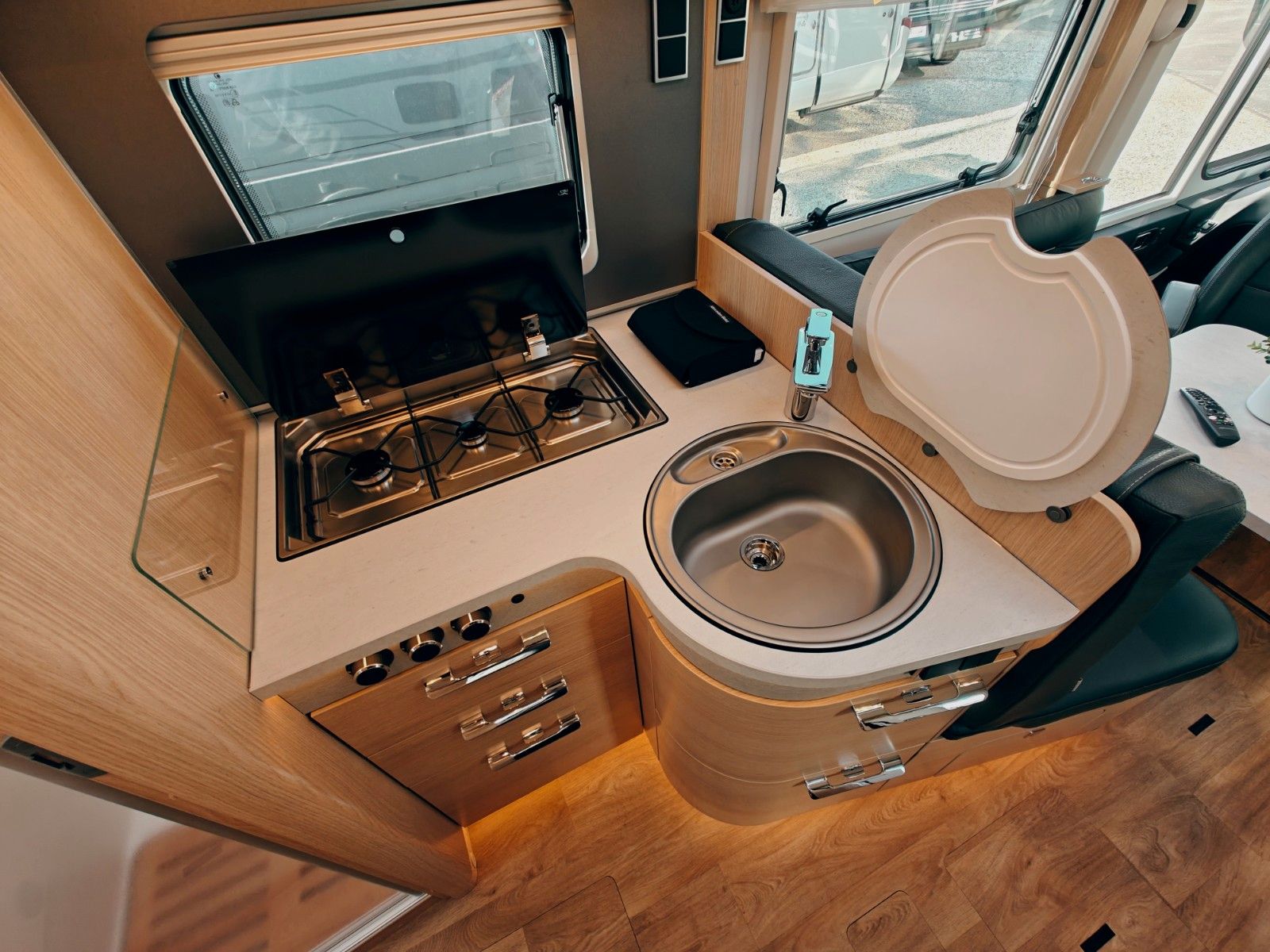 Fahrzeugabbildung HYMER / ERIBA / HYMERCAR B-KLASSE MC I 680 PREMIUM - NEU! MODELL 2025