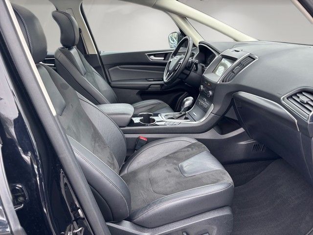 Fahrzeugabbildung Ford S-MAX 2.0Eco Boost Titanium PANO+LED+PARKLENK+AC