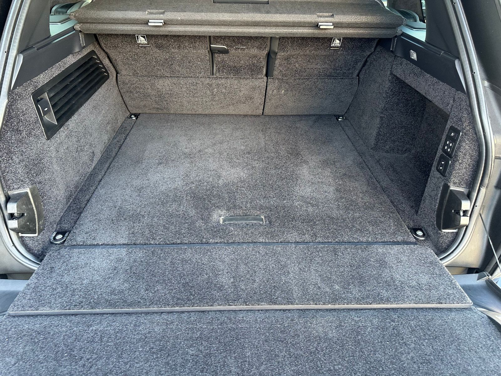 Fahrzeugabbildung Land Rover RANGE ROVER AUTOBIOGRAPHY*VOLLAUS.+1.HAND*