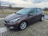 Kia cee'd 1.6 *NAVI*PDC*TEMPO*RFK*SHZ*MFL* - Kia cee'd / Ceed Gebrauchtwagen
