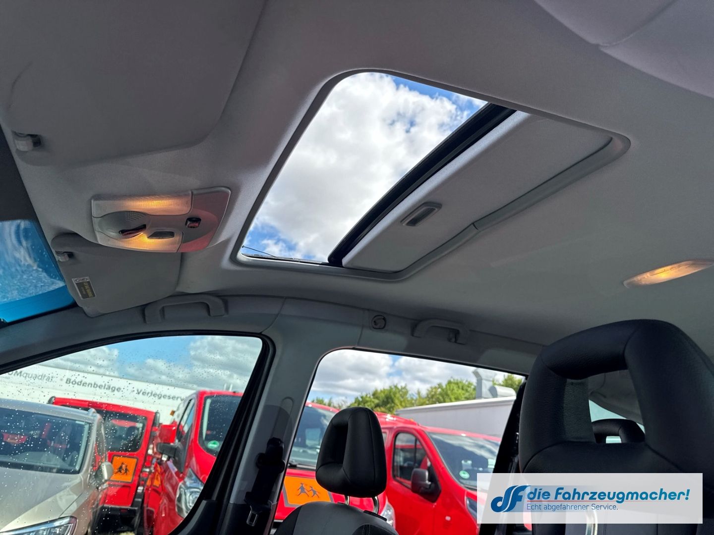 Fahrzeugabbildung Mercedes-Benz Vaneo Compact Van El. Panodach Leder *EXPORT