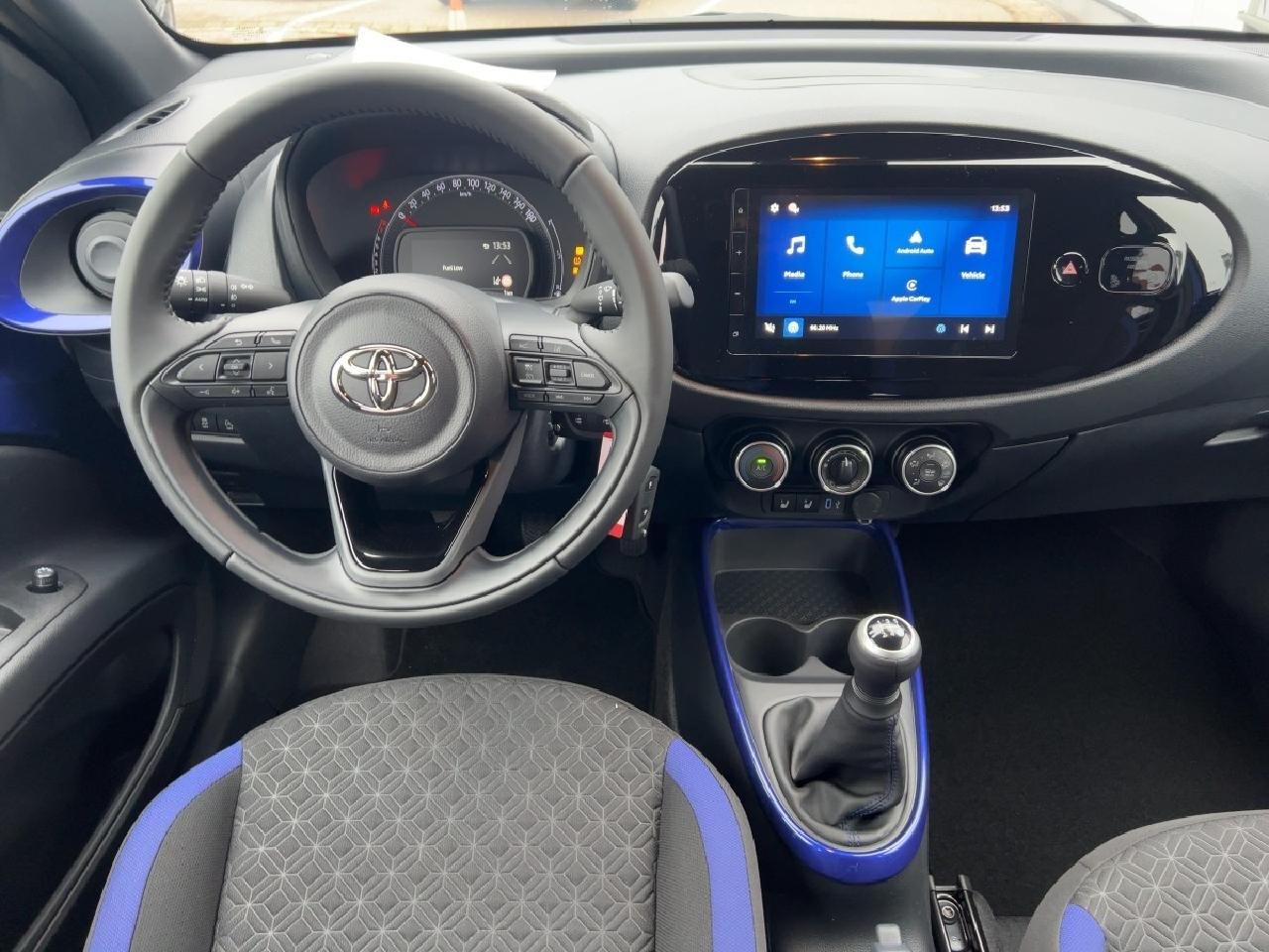 Fahrzeugabbildung Toyota Aygo X 1,0 Teamplayer