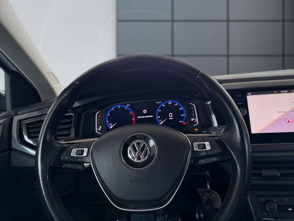 Polo 1.0 TSI IQ.DRIVE *R-LINE PAKET*LED*SHZ*PDC*
