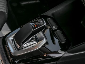 Opel Corsa e F CarPlay Touchscreen Spurhalteassi. DAB