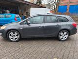 Opel Astra J Sports Tourer Design Edition*EXPORT* - Opel Astra aus 2011: Kombi