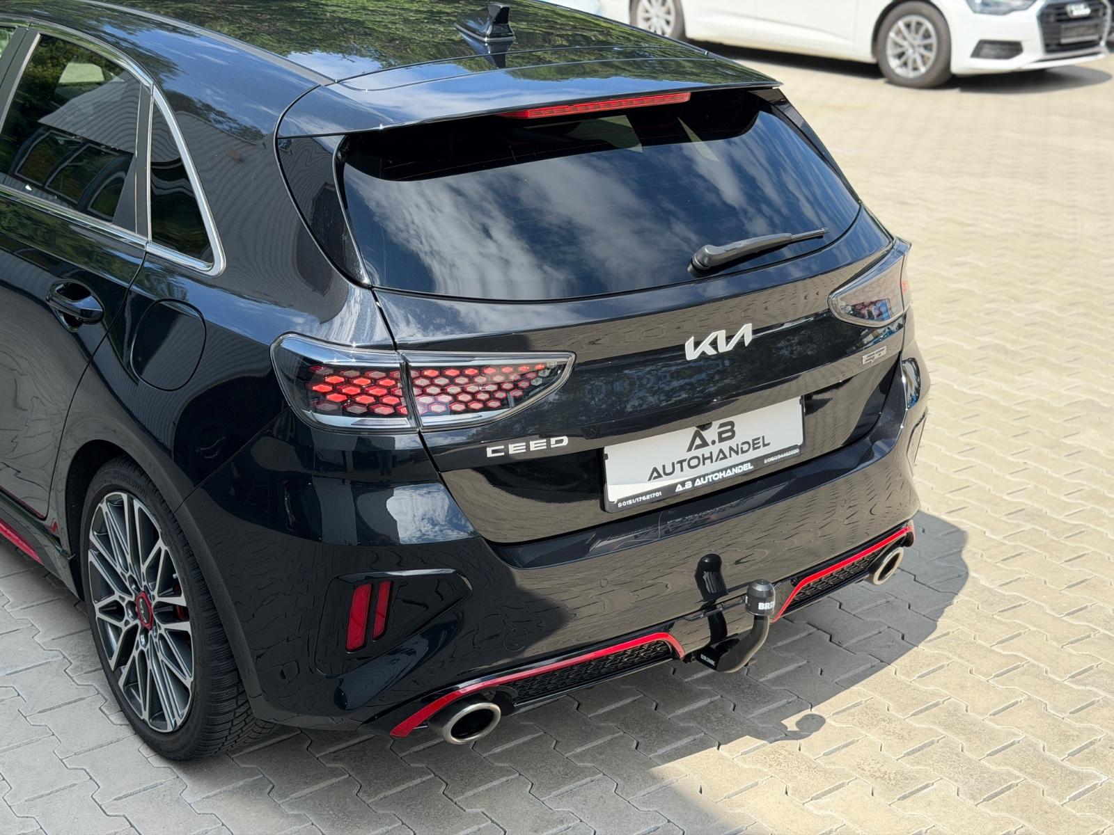 Kia Ceed GT/Automatik/LED/JBL/AHK/Alcantara/47700km