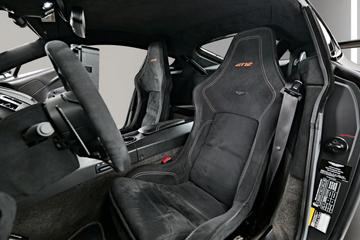 صورة مصغرة 11 لـ 2016 Aston Martin V12 VANTAGE