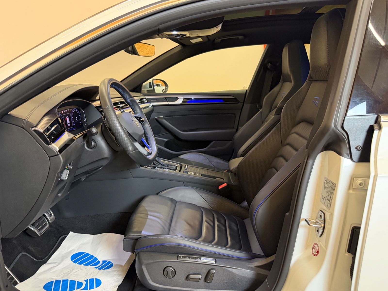 Volkswagen Arteon SB R 4Motion/PANO/AHK/IQ-Light/HUD/R-KAM foto 14