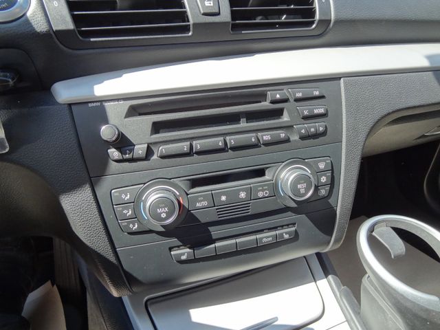 Fahrzeugabbildung BMW 118d/1.Hand/Xenon/SitzH/PDC/Voll BMW Service/