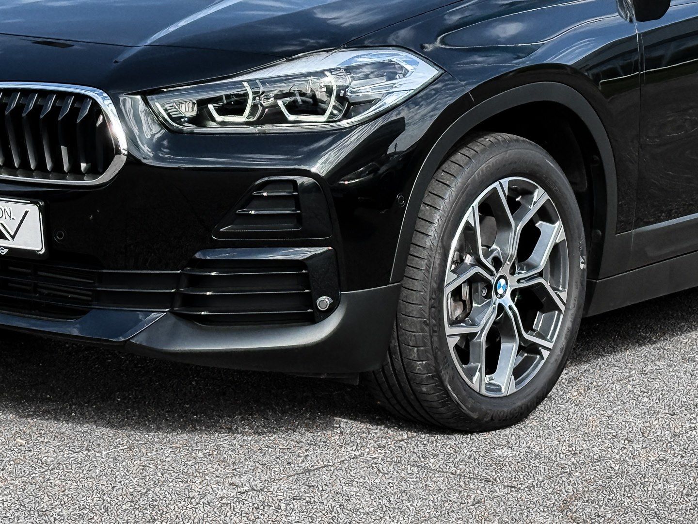 BMW X2 sDrive18i RFK + NAVI + LED + PDC + DAB + UVM. foto 5