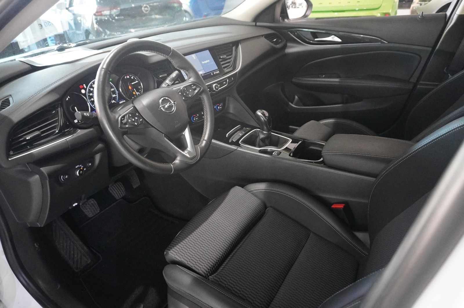 Fahrzeugabbildung Opel Insignia B GS 2.0D ELEGANCE NAVI/LED/KAMERA/DAB+