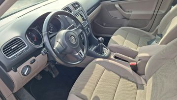 Volkswagen Golf - 10