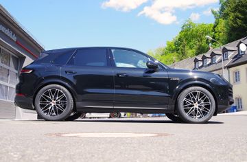 Porsche Cayenne E-Hybrid*21"RS-Spyder,Luft,Pano,BOSE,ACC