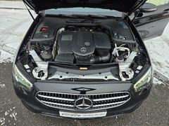 MERCEDES-BENZ E300 d 4Matic T-Modell Avantgarde Night MBUX AHK