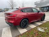 BMW X4 M40d Indi BrillEffek voll Pano STHZ 360° AHK  - rote BMW X4 M40