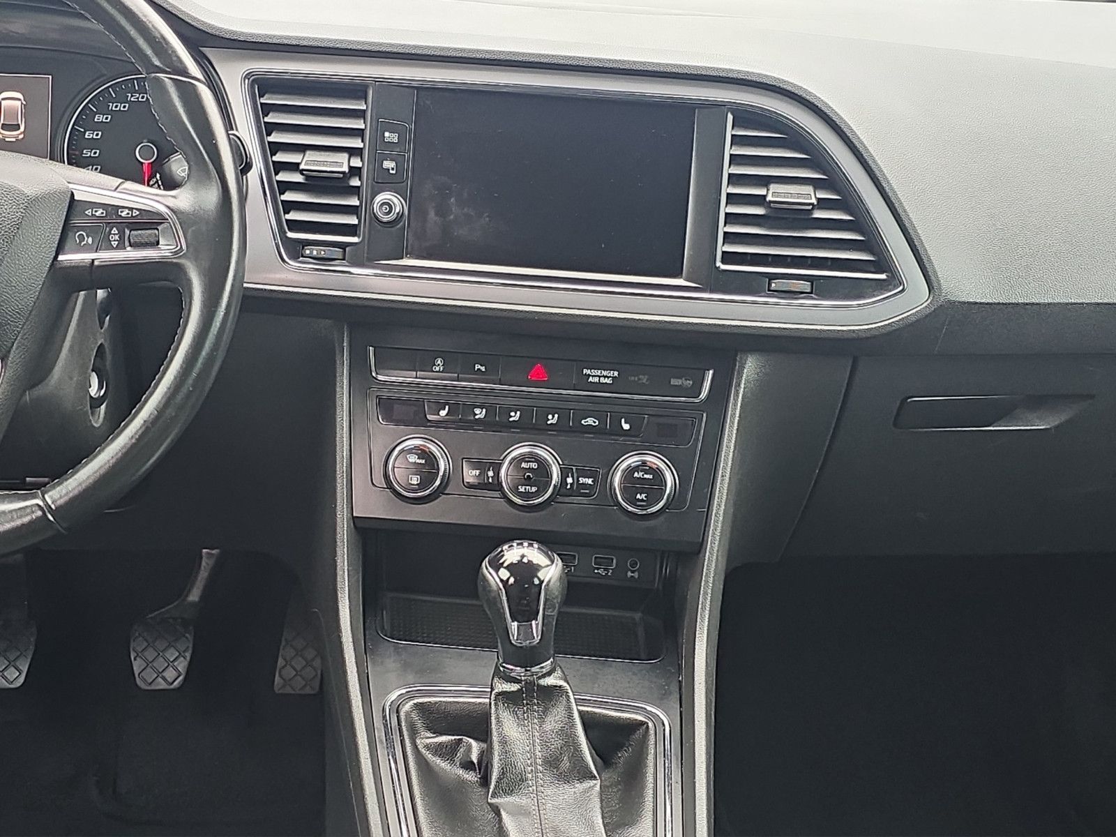 Fahrzeugabbildung SEAT Leon ST Style/VOLL LED/SEAT SOUND/FULL LINK/NAVI