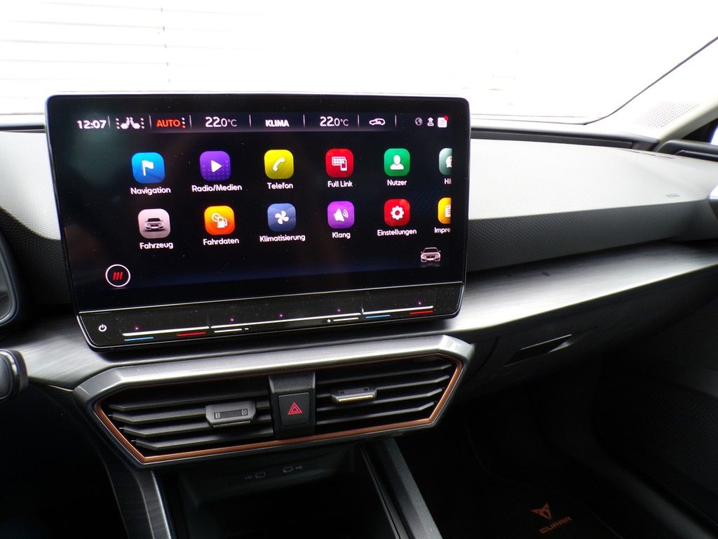 Fahrzeugabbildung SEAT Leon Sportstourer 2.0 TDI DSG Basis