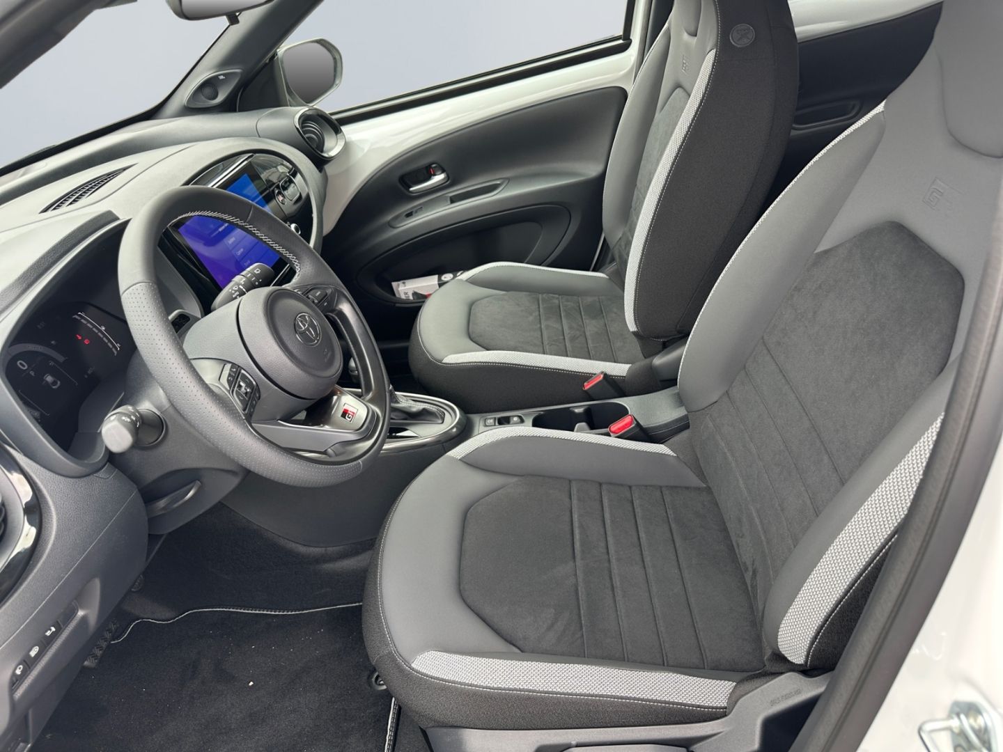 Toyota Aygo (X) - Bild 8
