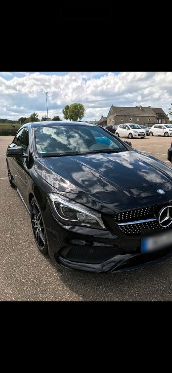 Image of Mercedes-Benz CLA 200