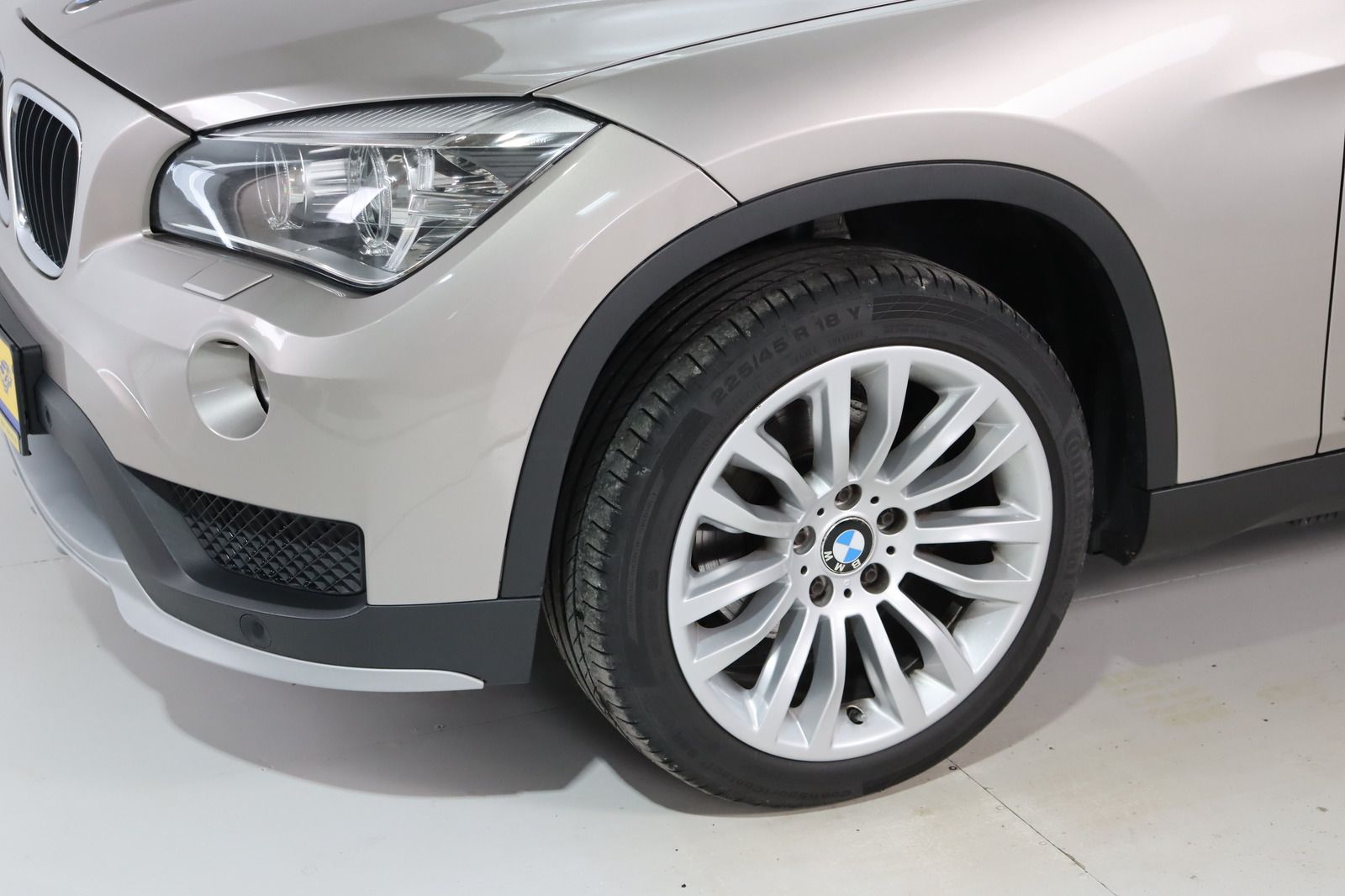 Fahrzeugabbildung BMW X1 18i * X-Line * Xenon * Sitzhzg.