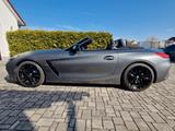 BMW Z4 M40i  Frozen Grey metallic - : Grau, Cabrio, Metallic
