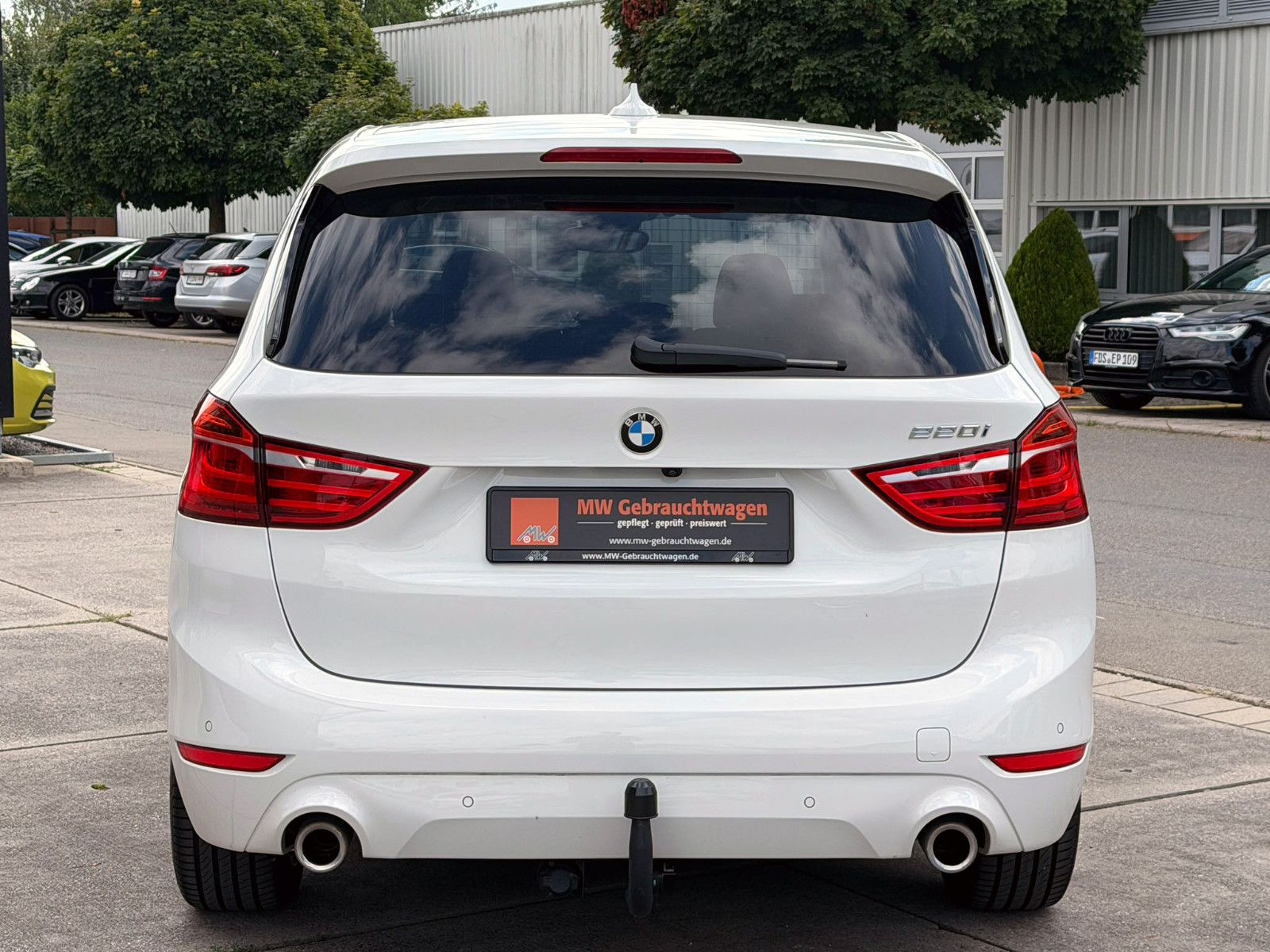 Fahrzeugabbildung BMW 220i Gran Tourer Steptr. Advantage ACC KAM AHK