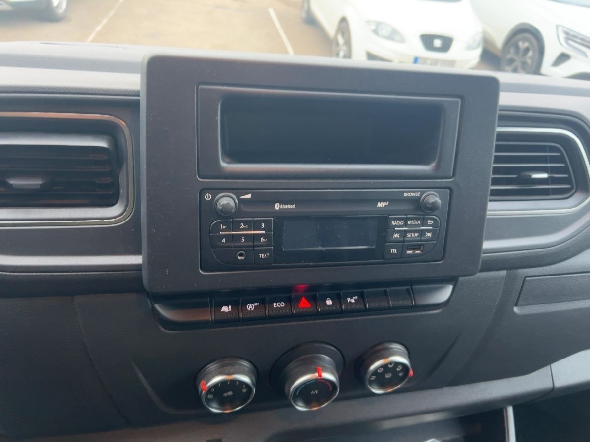 Fahrzeugabbildung Renault Master Kasten L2H2 3,5t DCi 150 AHK Kamera