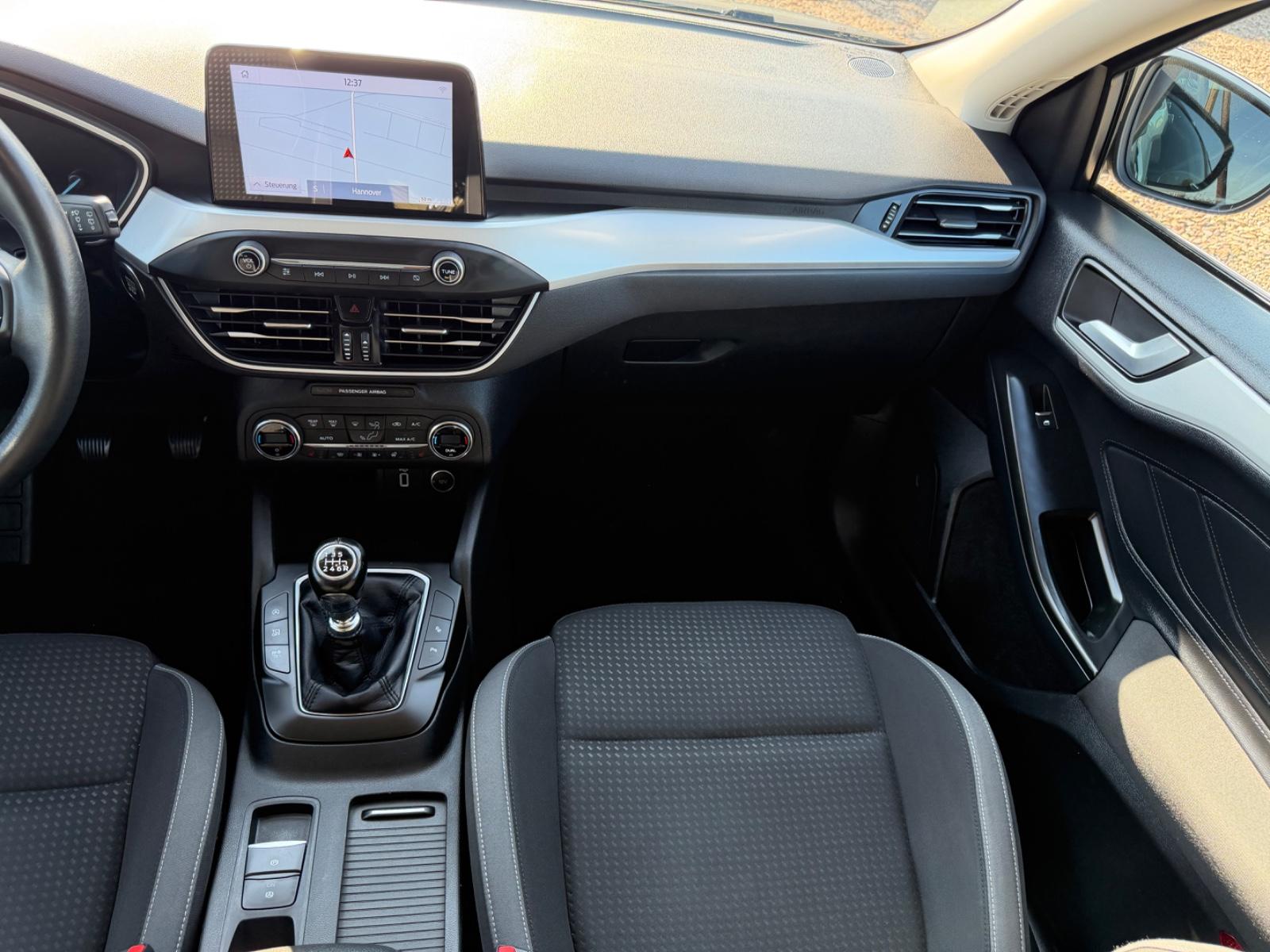 Ford Focus Turnier Cool & Connect Sport Lenkrad